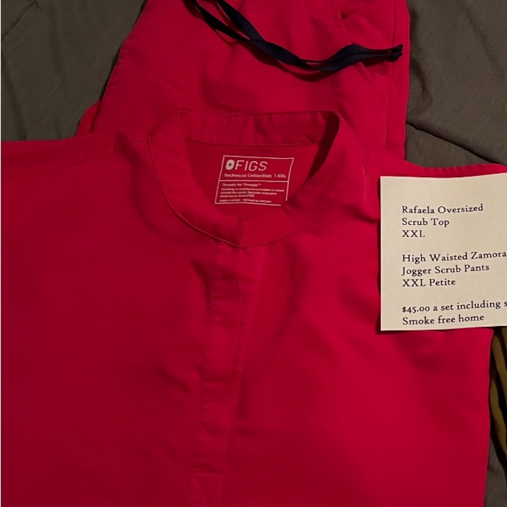 Red Figs Rafael oversize scrub top XXL and XXL petite Zamora Jogger Scrub pants